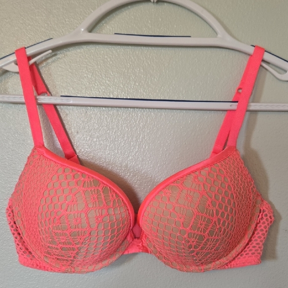 Victoria's Secret | Bright Pink Lace Bra Size 36C - Picture 1 of 8